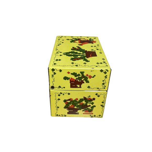 Vintage Bright Yellow Pixelated Floral Metal Recipe Box - Syndicate MFG Co - 60s - Picture 6 of 7